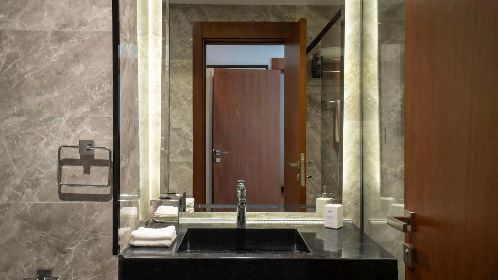 Radisson Hotel Madinah Medina 4*,  Saudi Arabia